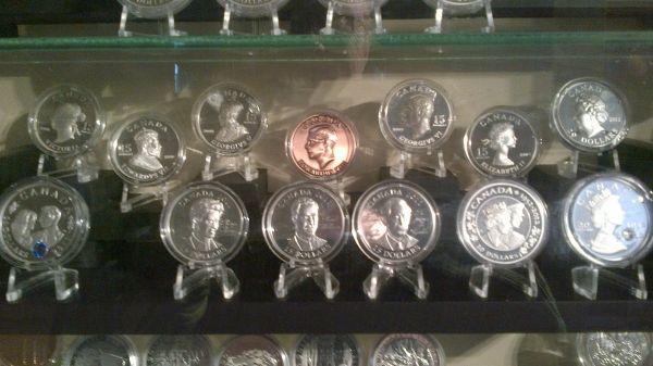 2013-$25-Pure-Silver-Coin---Grandmother-Moon-Mask